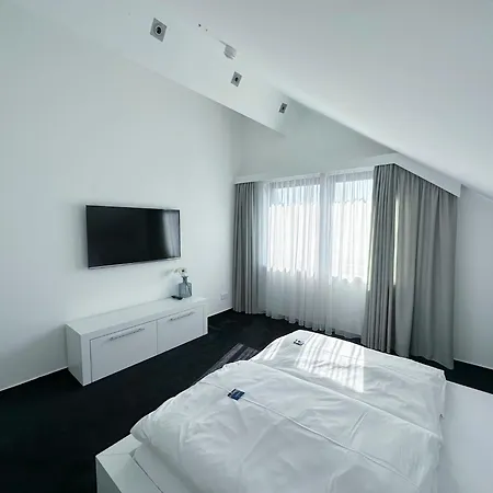 شقة Sharebnb In Tobit.town *